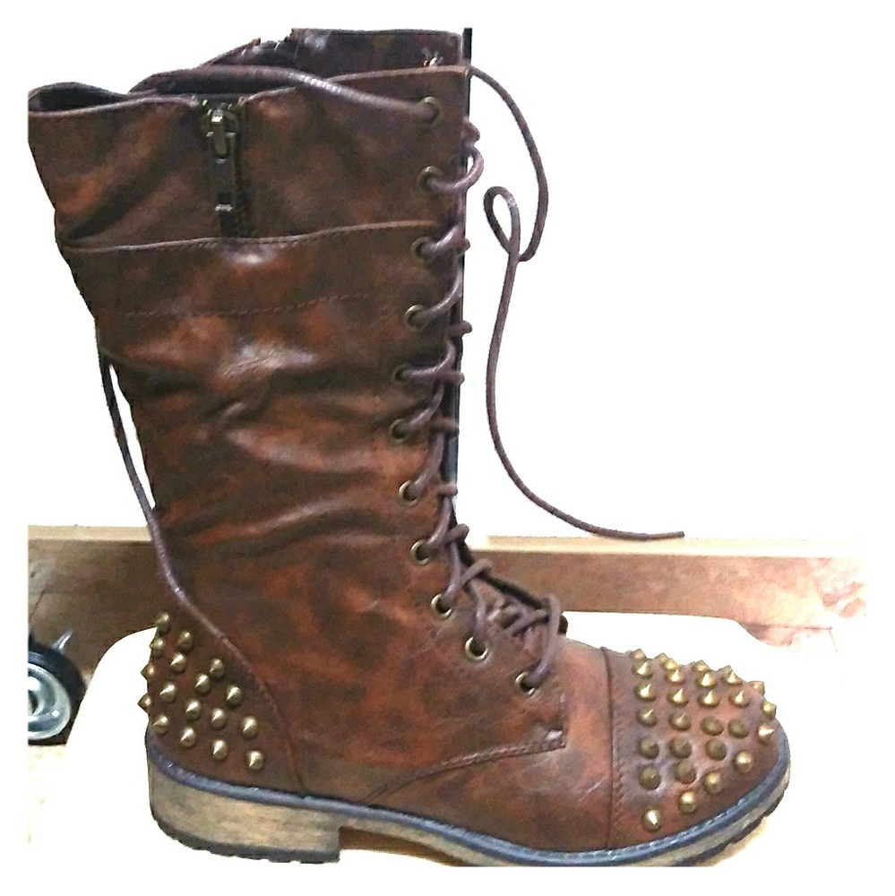 New Women's STYLISH LACE-UP STUDDED COMBAT BOOT